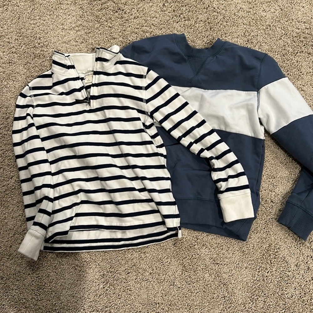 2 sweatshirts, size 8